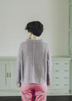 Пуловер с декоративным швом по спине