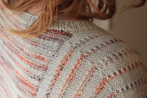 Пуловер с тремя узорами из снятых петель