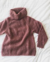 Свободный пуловер реглан спицами