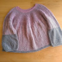 Женский пуловер с круглой кокеткой для любой фигуры