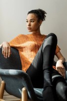 Яркий пуловер из мериносовой шерсти