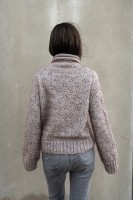 Женственный ажурный пуловер спицами