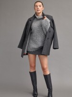 Модный свитер спицами описание
